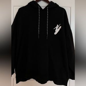 Women and waves H&M collaboration